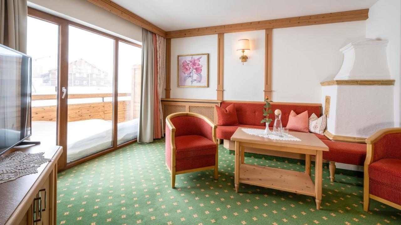 Panorama Hotel Almhof Galtur Bagian luar foto