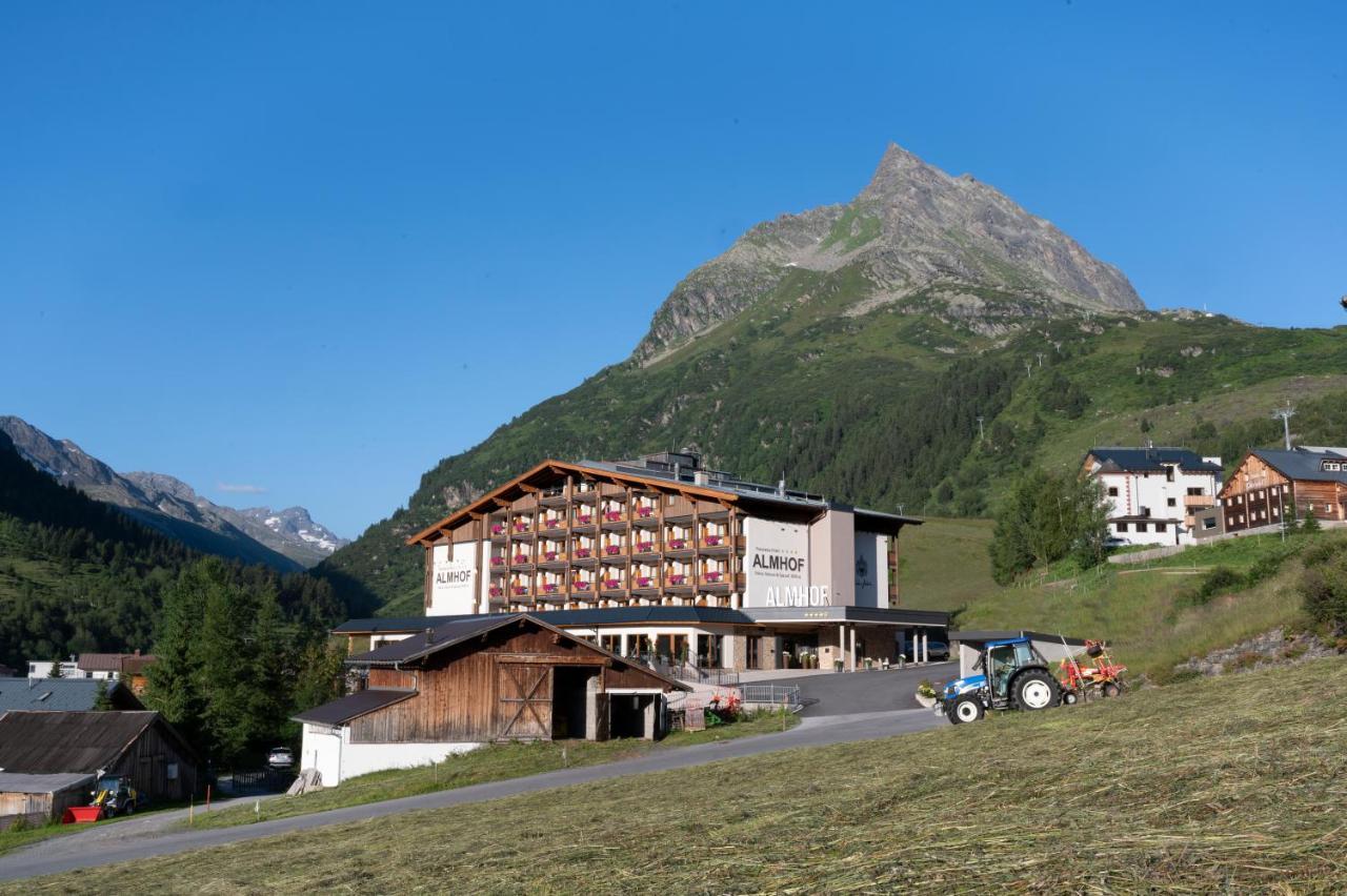 Panorama Hotel Almhof Galtur Bagian luar foto