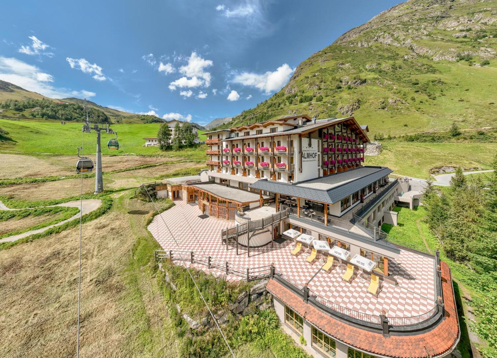 Panorama Hotel Almhof Galtur Bagian luar foto