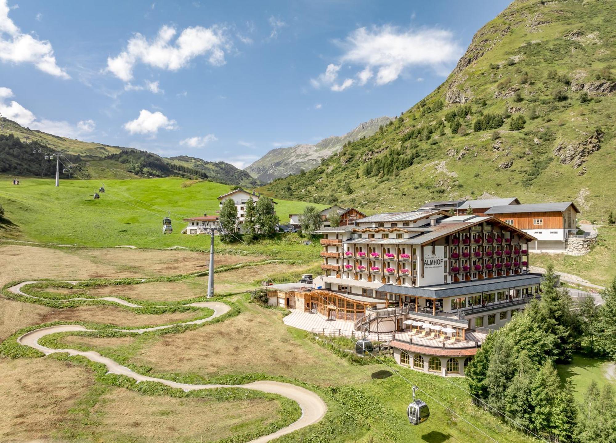 Panorama Hotel Almhof Galtur Bagian luar foto