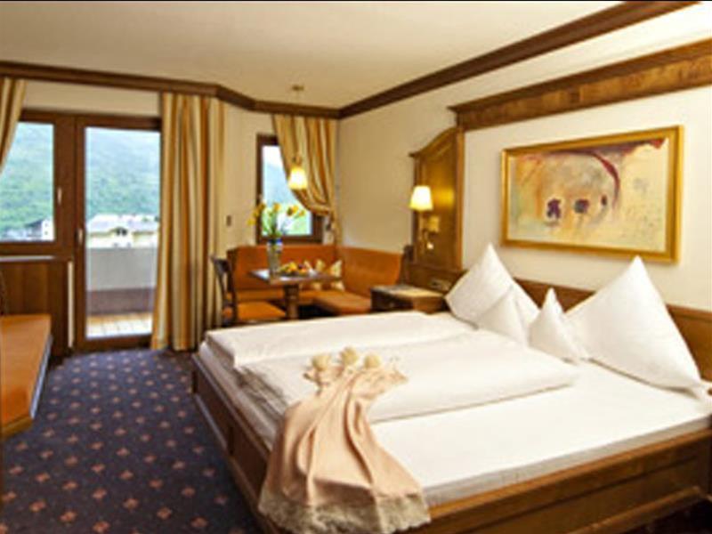 Panorama Hotel Almhof Galtur Bagian luar foto